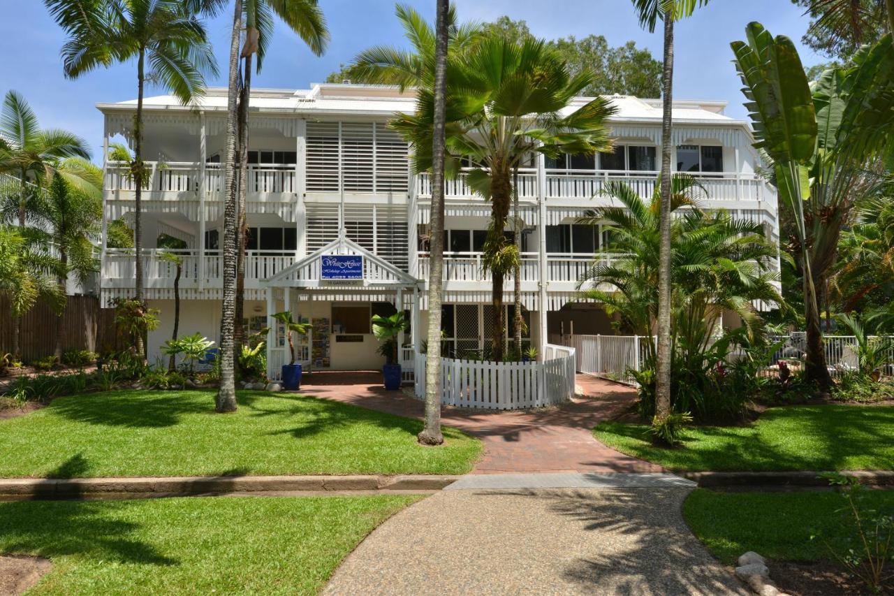 The White House Port Douglas Exterior photo